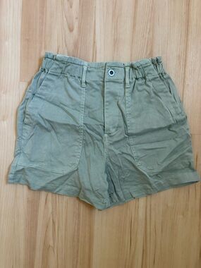 Bella Dahl Light Olive Relaxed Elastic Waist Shorts